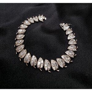 925 Sterling Silver Leaf Motif Bracelet With FZN Signature